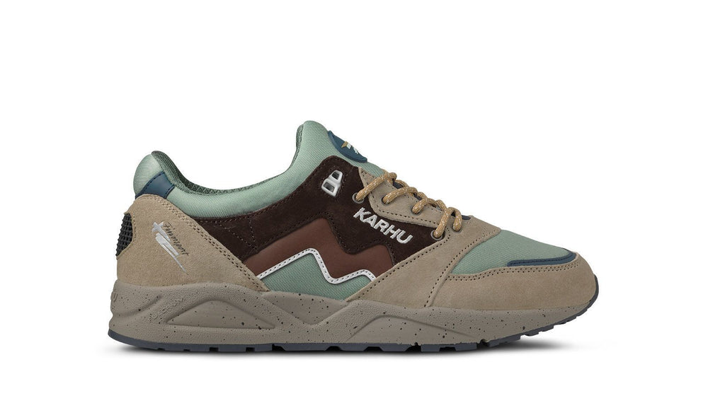 Aria 95 slate green/ cappuccino | Karhu online