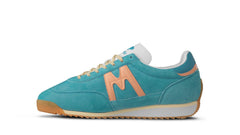 Mestari Delphinium Blue / Peach Fuzz | Karhu US