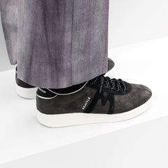 Karhu LIKELIHOOD TRAMPAS "SEATTLE BELIEF" - LAVAGNA / OFF BLACK | Karhu on sale
