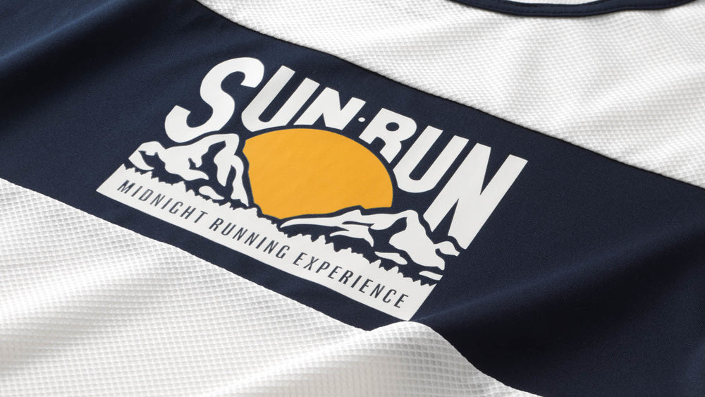 SUN RUN SINGLET WOMEN'S - OFF WHITE/ESTATE BLUE | Karhu near me