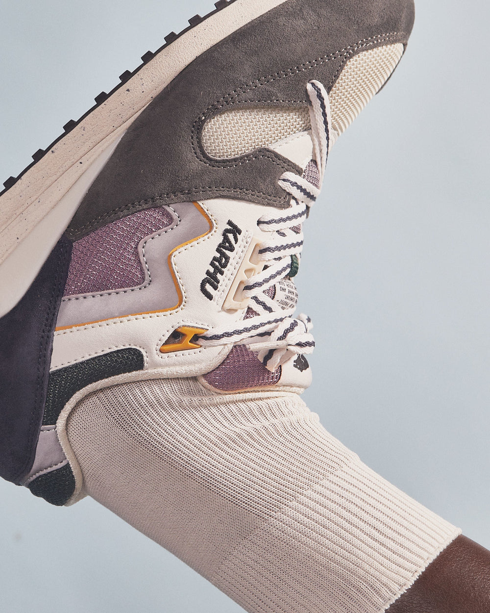 Synchron classic gunmetal / bright white | Karhu online