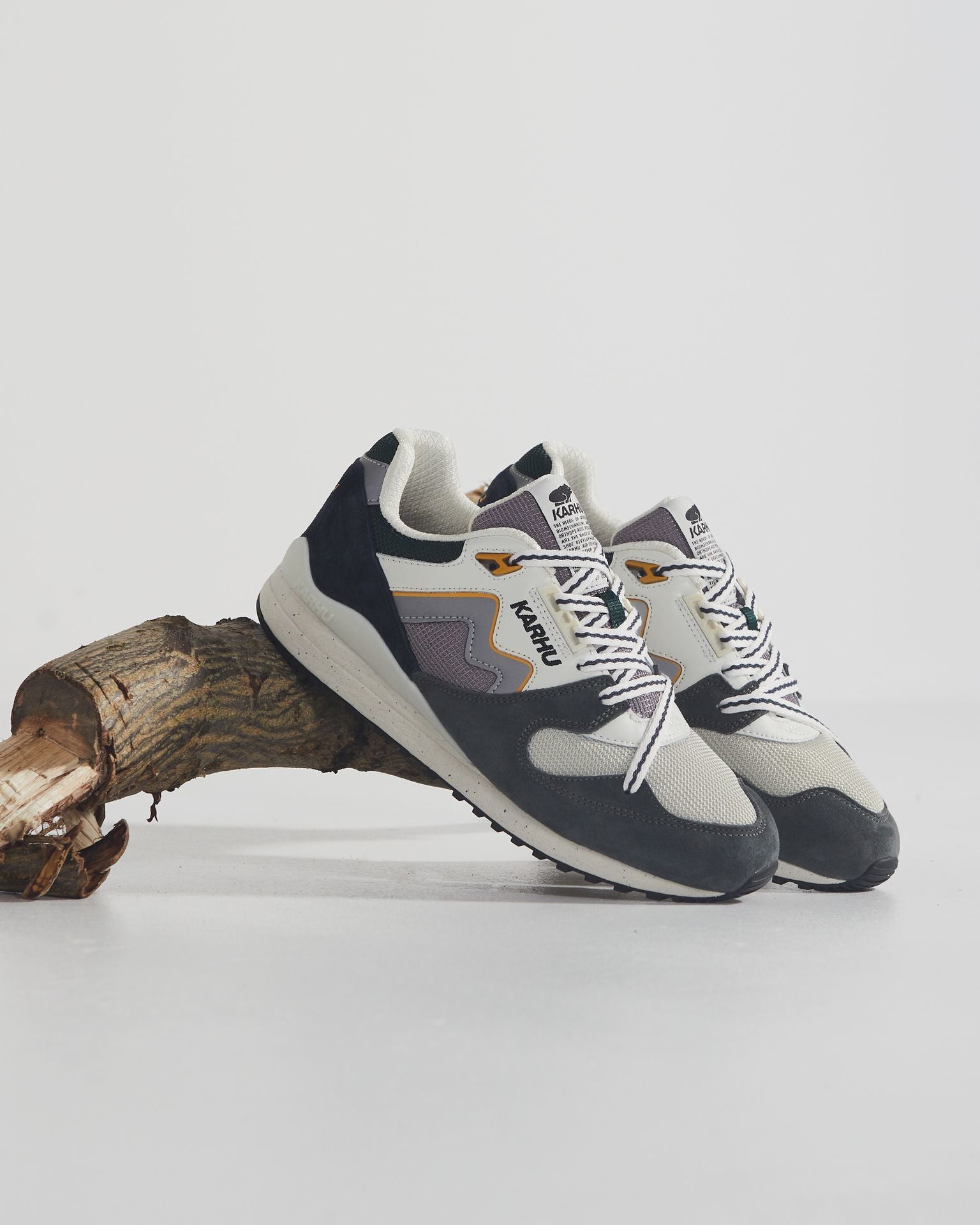 Synchron classic gunmetal / bright white | Karhu online