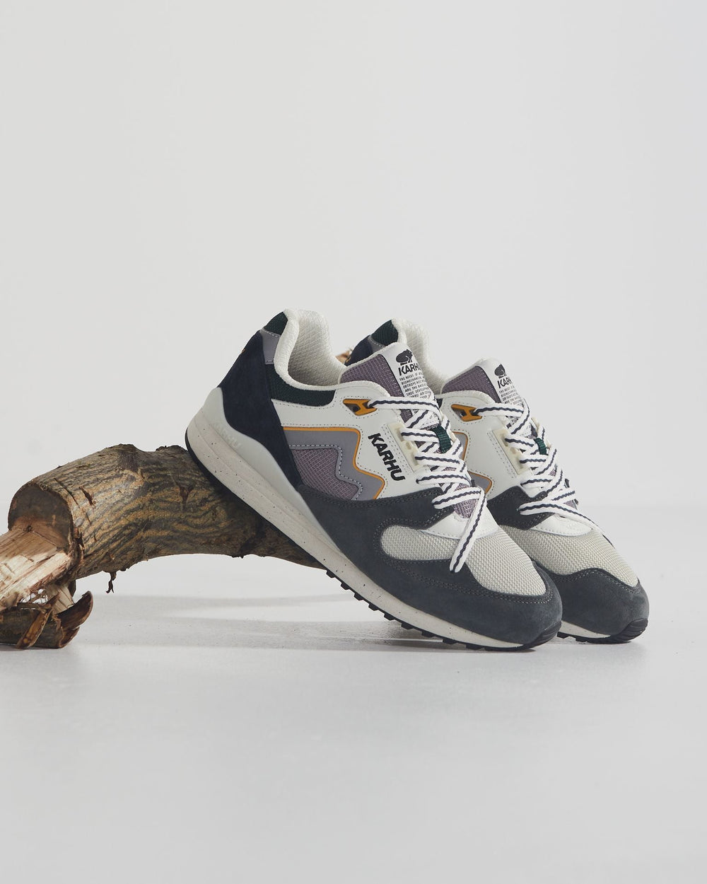 Synchron classic gunmetal / bright white | Karhu online