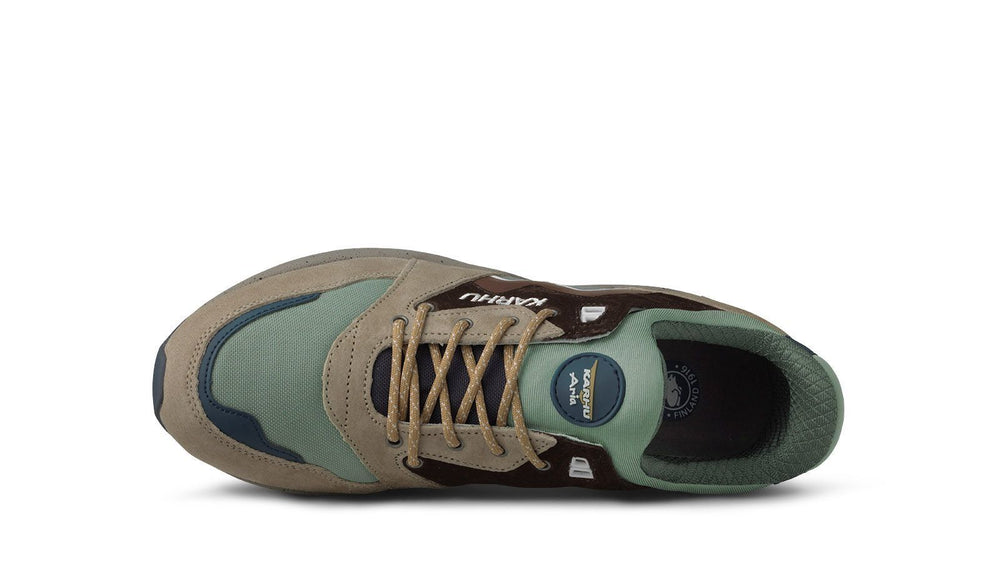 Aria 95 slate green/ cappuccino | Karhu online