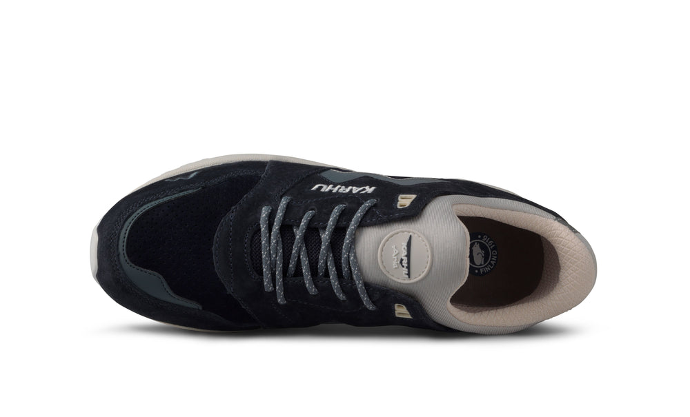 Aria 95 India Ink / Stormy Weather | Karhu US