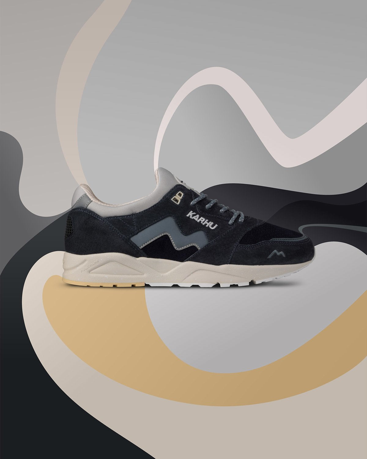 Aria 95 India Ink / Stormy Weather | Karhu US
