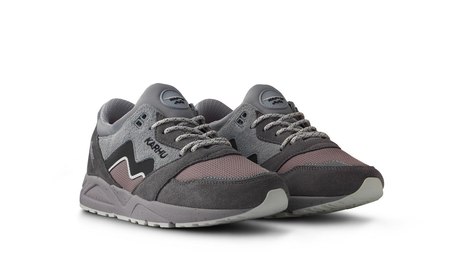 Aria 95 Smoked Pearl / Caviar | Karhu online
