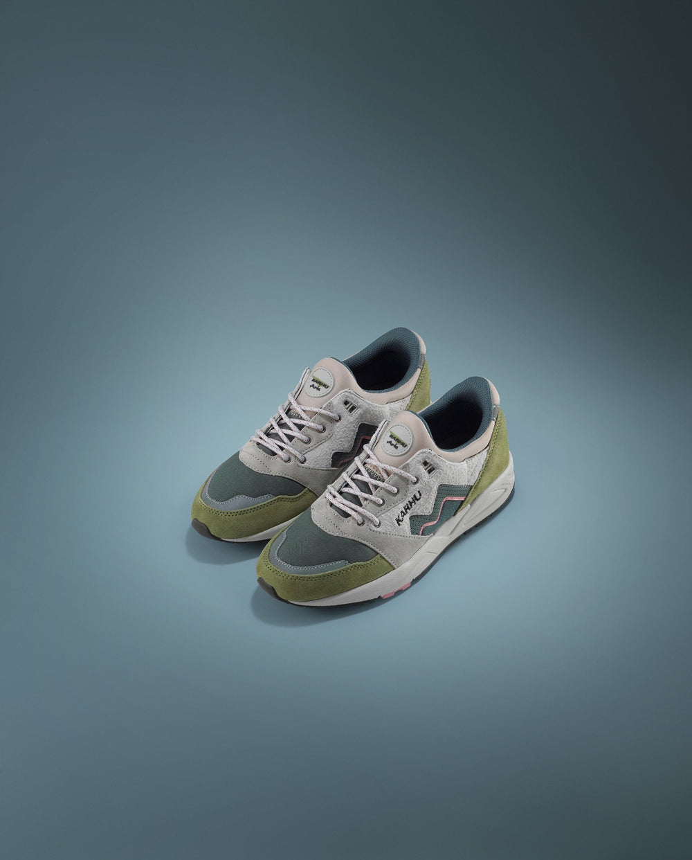 aria 95 - sphagnum / dark forest | Karhu for sale