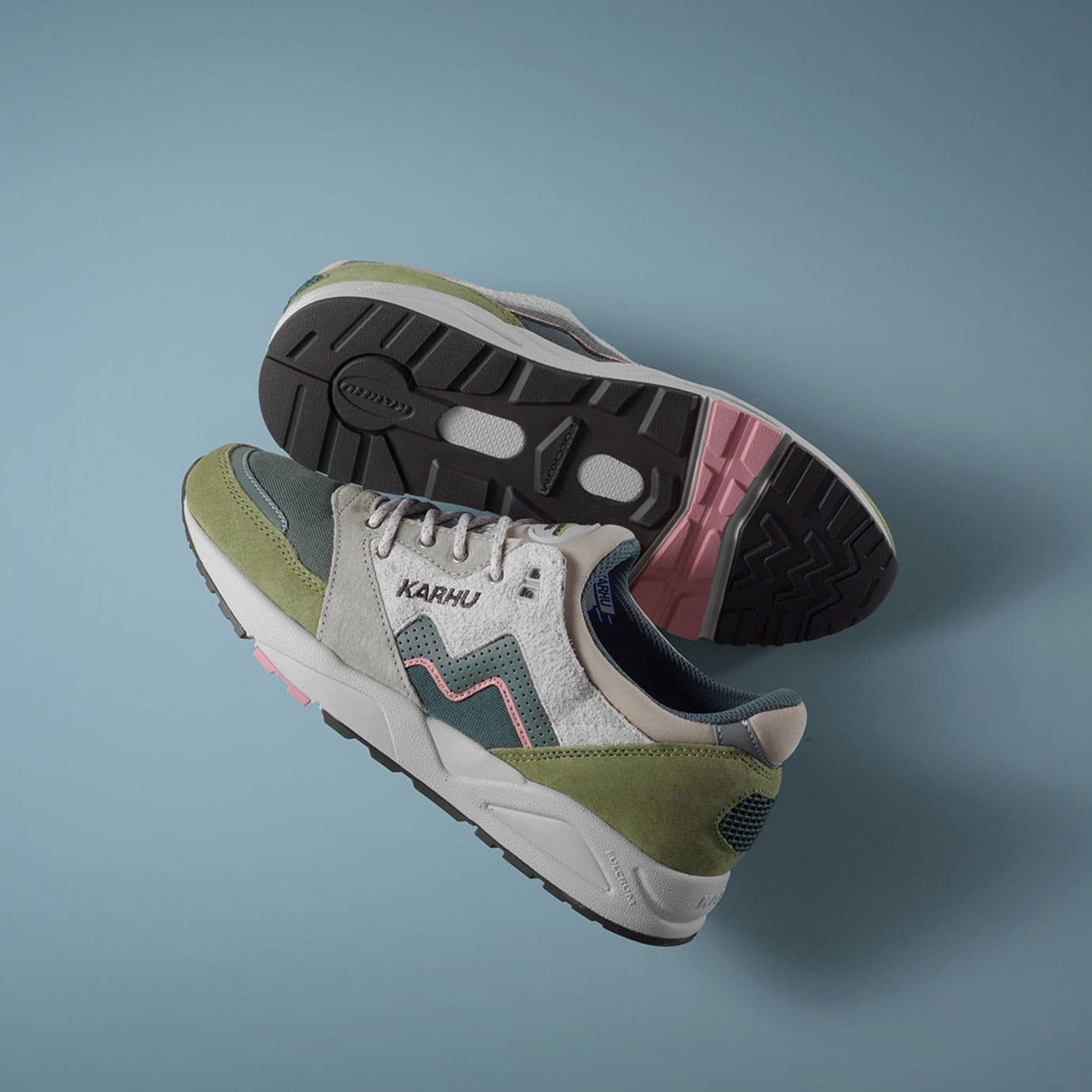 aria 95 - sphagnum / dark forest | Karhu for sale
