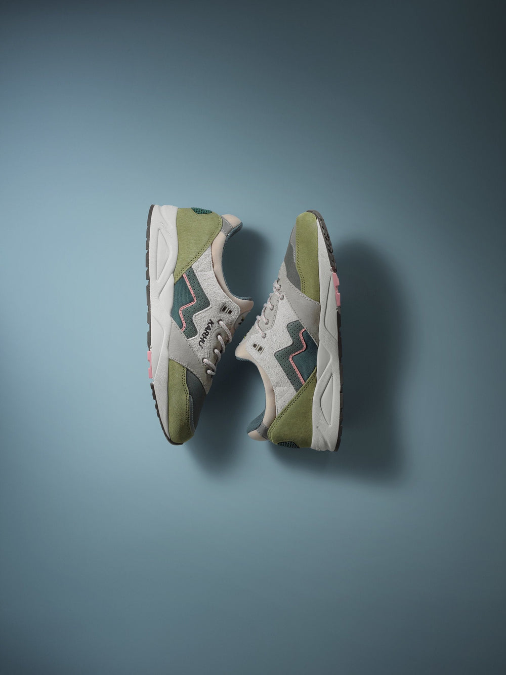 aria 95 - sphagnum / dark forest | Karhu for sale