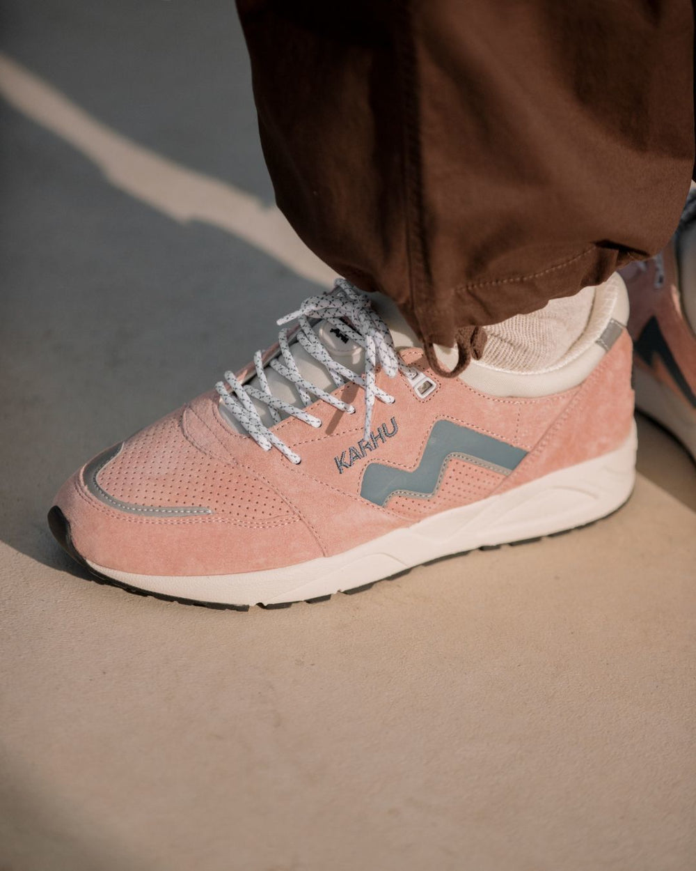 Aria 95 Cameo Rose / Blue Mirage - F803125 Lifestyle sneakers | Karhu near me