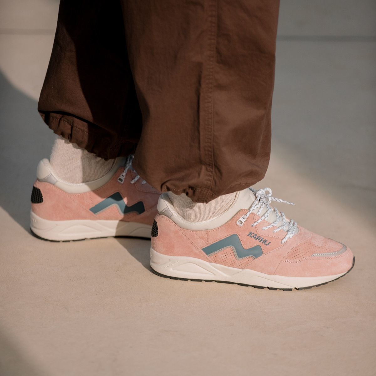 Aria 95 Cameo Rose / Blue Mirage - F803125 Lifestyle sneakers | Karhu near me