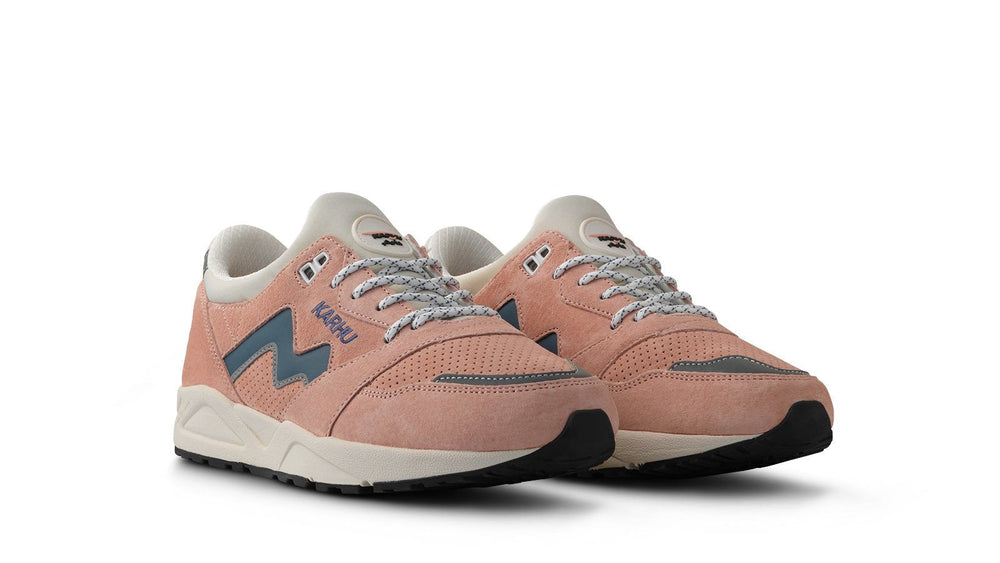 Aria 95 Cameo Rose / Blue Mirage - F803125 Lifestyle sneakers | Karhu near me