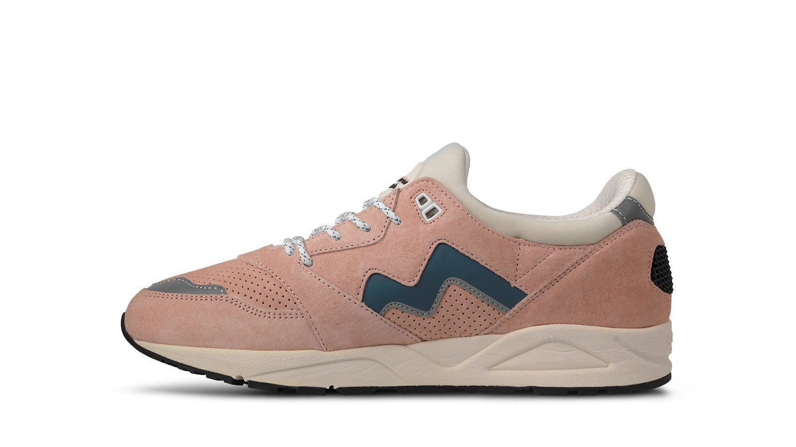 Aria 95 Cameo Rose / Blue Mirage - F803125 Lifestyle sneakers | Karhu near me