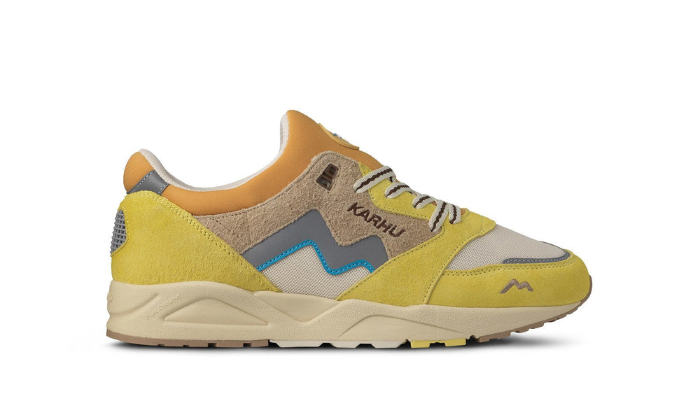 Aria 95 - Cream Gold / Warm Taupe | Karhu on sale