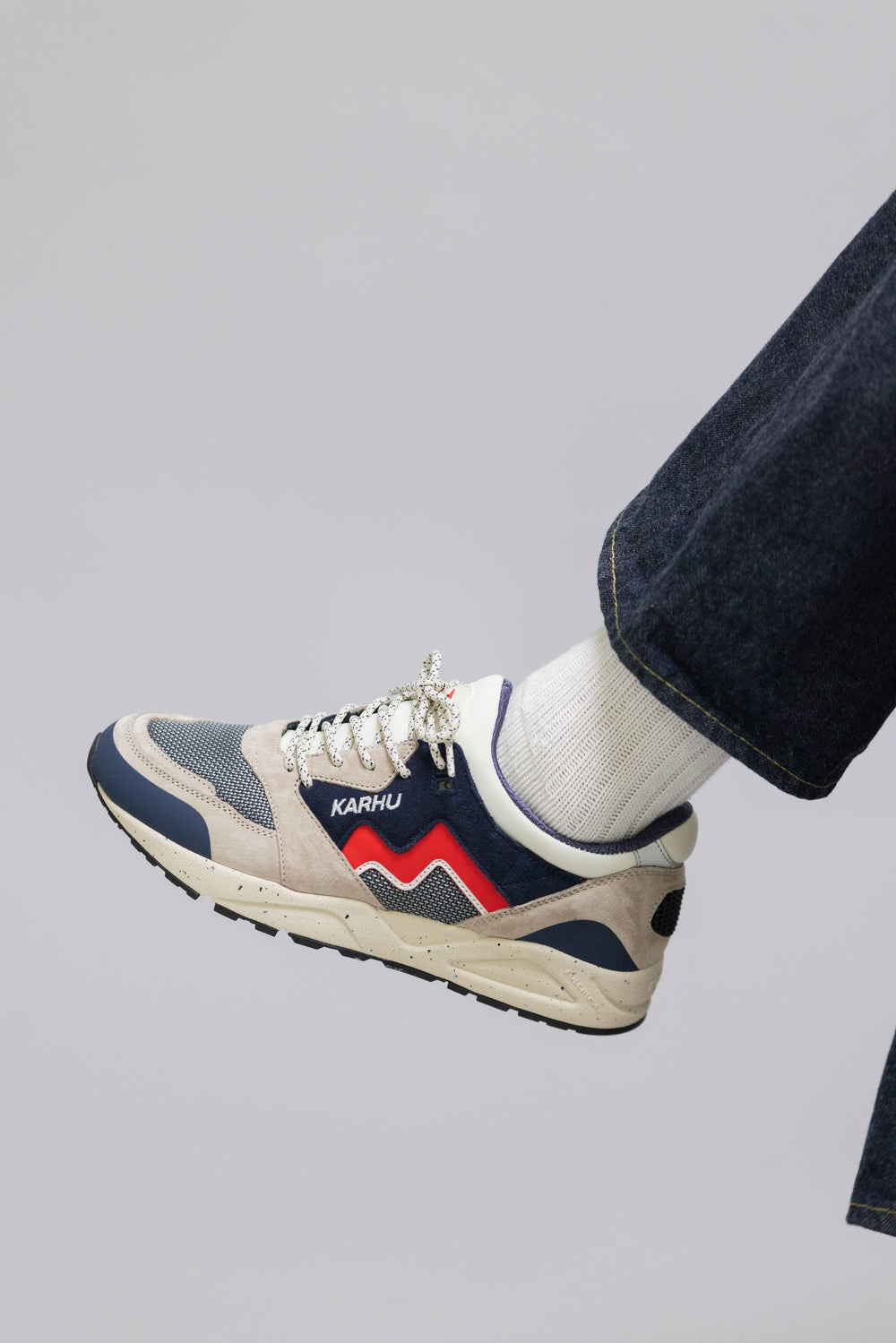 Aria 95 - Silver Lining / Fiery Red | Karhu US