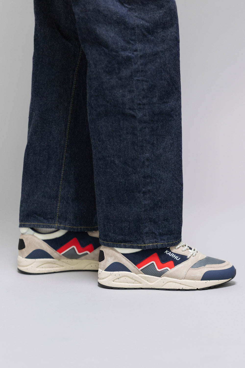 Aria 95 - Silver Lining / Fiery Red | Karhu US