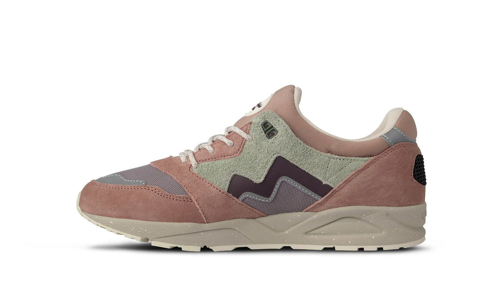Aria 95 - Warm Taupe / Fig | Karhu outlet