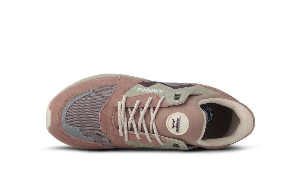 Aria 95 - Warm Taupe / Fig | Karhu outlet