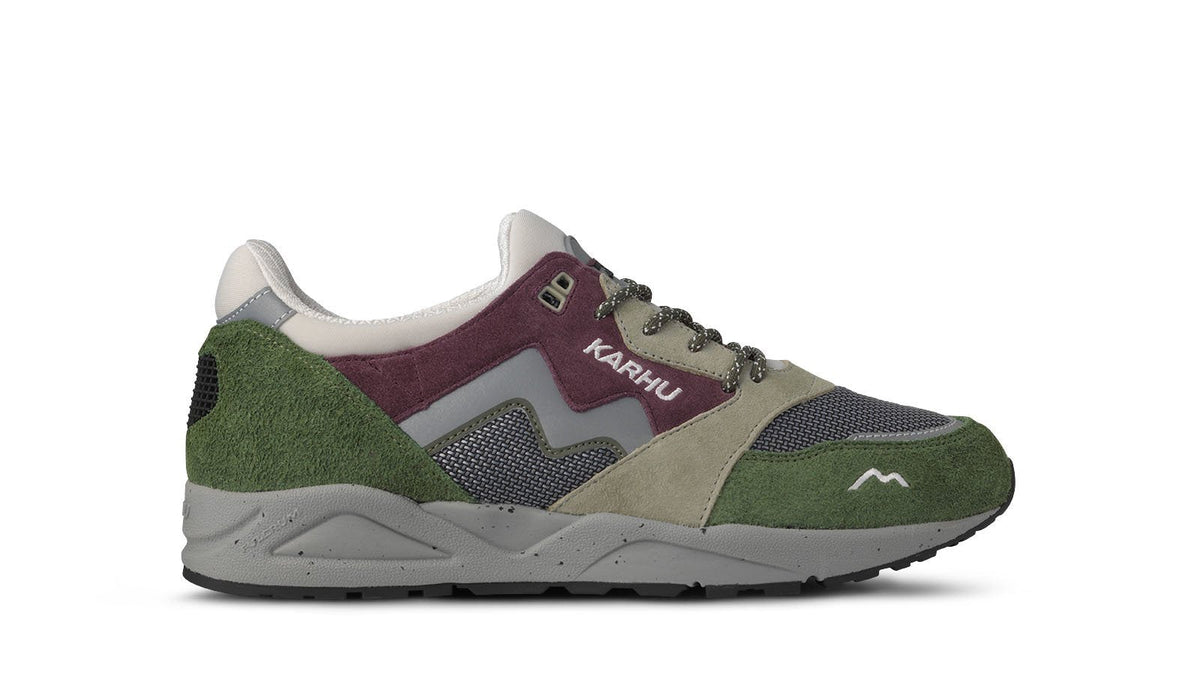 Aria 95 - Bronze Green / Fig | Karhu online