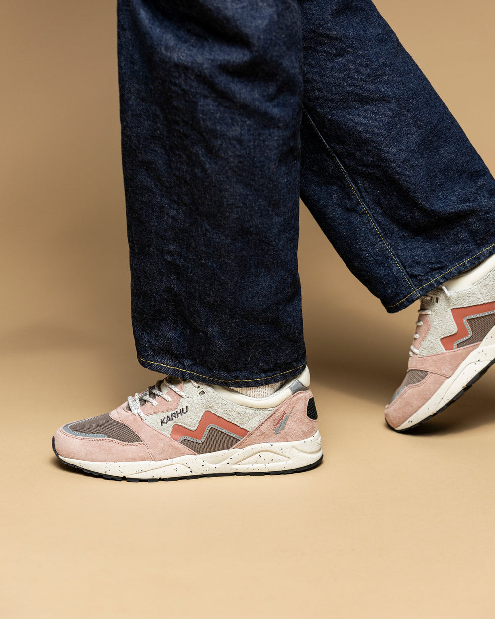 Aria 95 – Adobe Rose / Light Mahogany | Karhu for sale