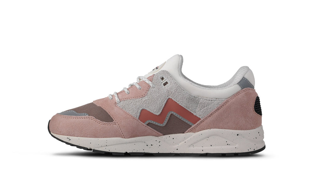 Aria 95 – Adobe Rose / Light Mahogany | Karhu for sale