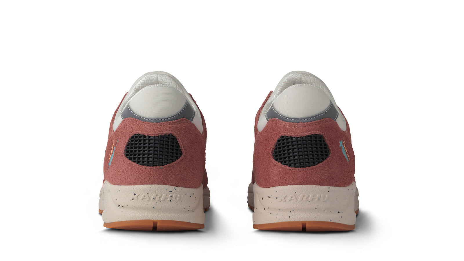 Aria 95 – Light Mahogany / White | Karhu on sale