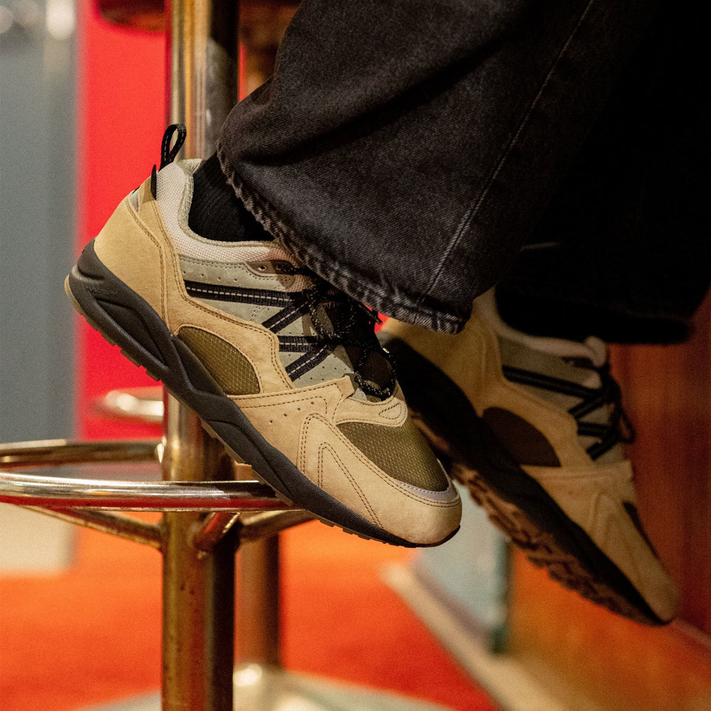 Fusion 2.0 CORDURA® – Pale Olive Green / Jet Black | Karhu near me
