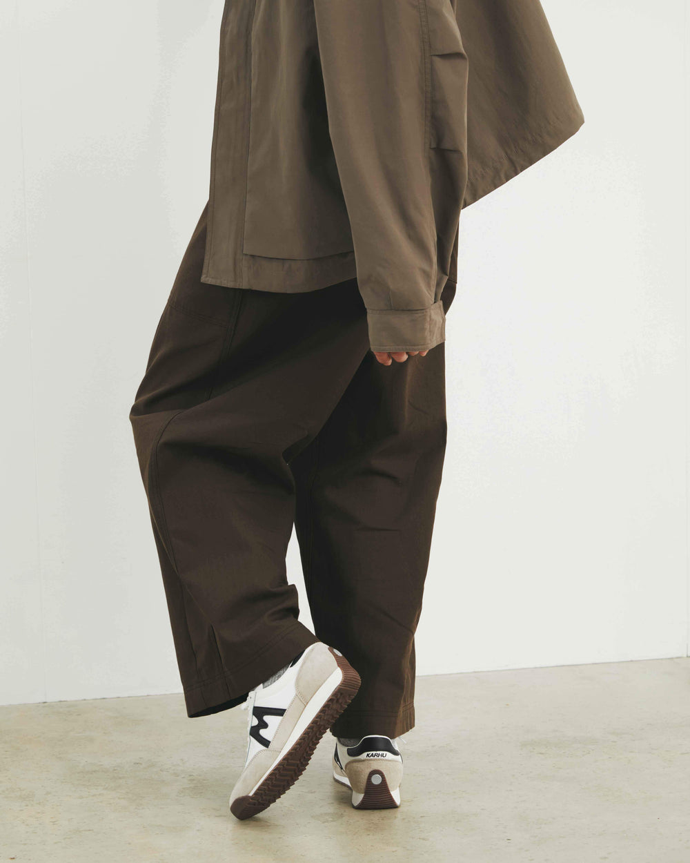 Mestari 76 – Silver Lining / Black | Karhu for sale