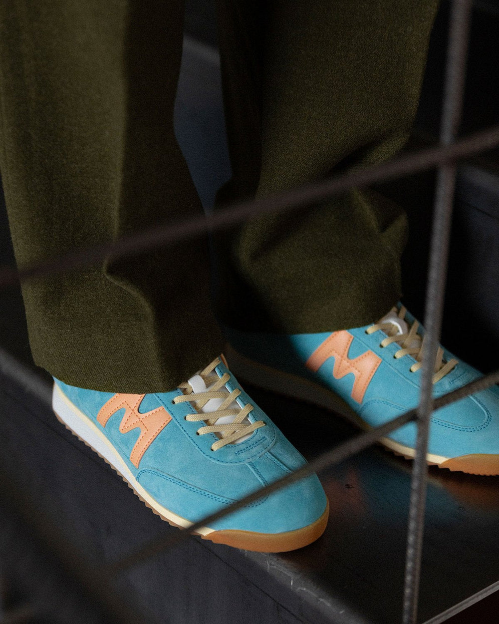 Mestari Delphinium Blue / Peach Fuzz | Karhu US