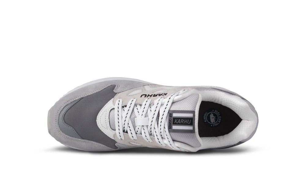 Legacy 96 – Dawn Blue / Bright White | Karhu US