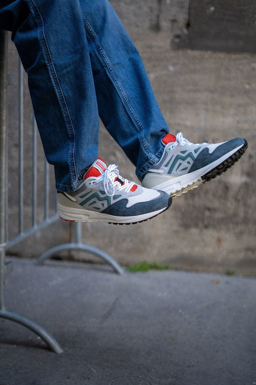 Legacy 96 - turbulence / dawn blue | Karhu outlet