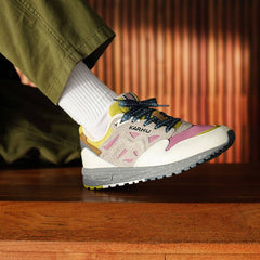 Legacy 96 lily white / lilas | Karhu US