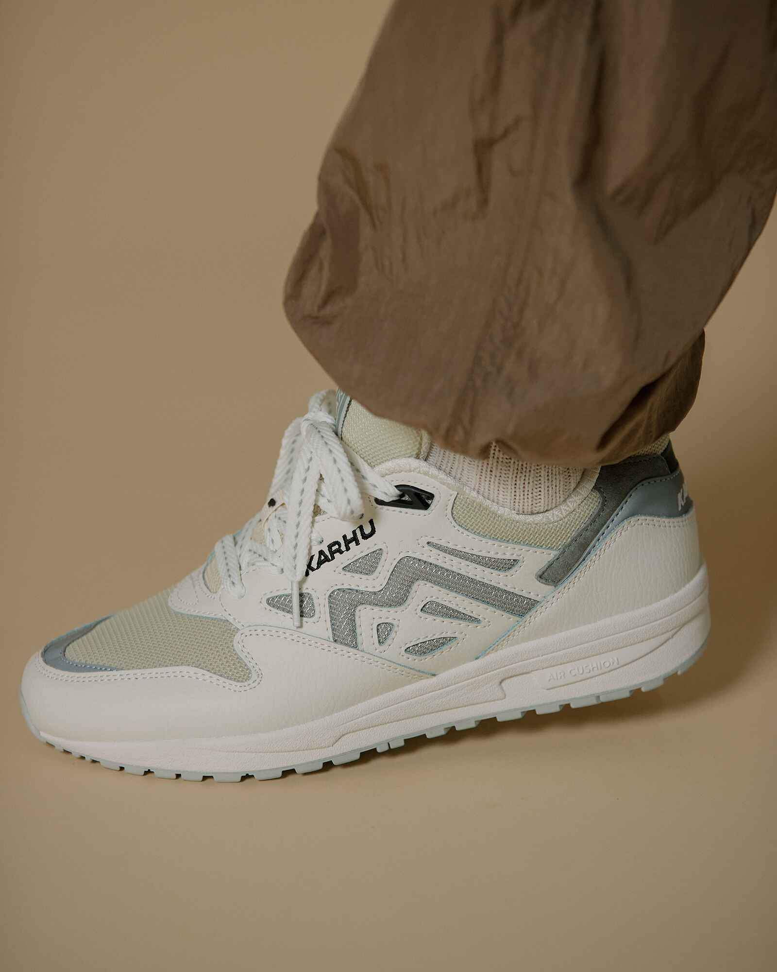 Legacy 96 Cloud Dancer / Limestone - F806083 Lifestyle sneakers | Karhu on sale