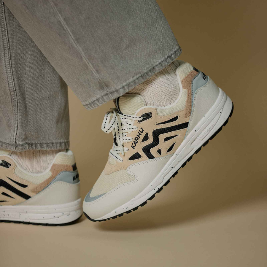 Legacy 96 Blanc de Blanc / Wood Ash - F806084 Lifestyle sneakers | Karhu discount
