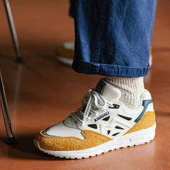 Legacy 96 – Pumpkin Spice / Bright White | Karhu on sale
