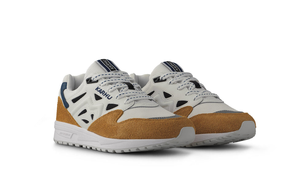 Legacy 96 – Pumpkin Spice / Bright White | Karhu on sale