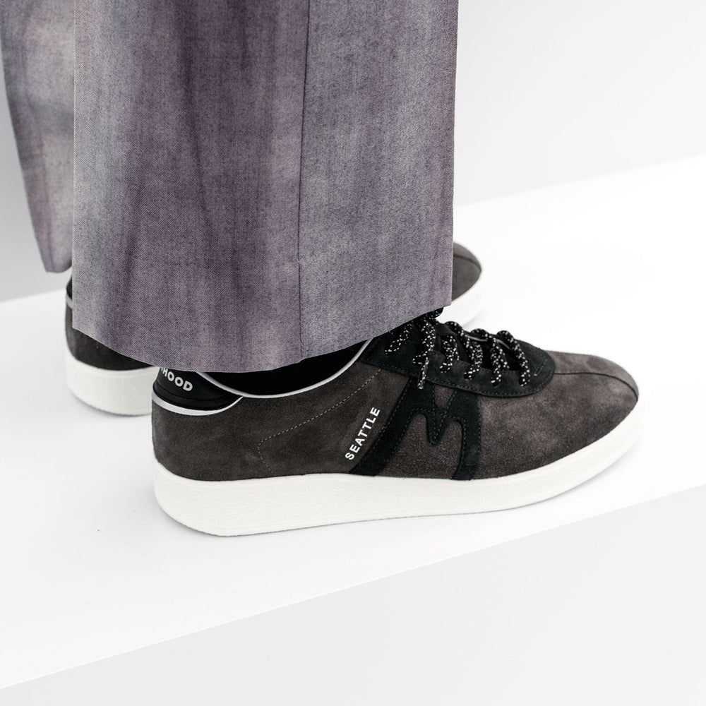 Karhu LIKELIHOOD TRAMPAS "SEATTLE BELIEF" - LAVAGNA / OFF BLACK | Karhu on sale