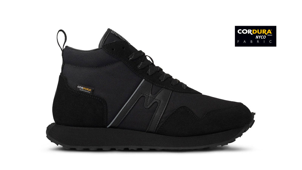 M-Runner - Caviar / Caviar | Karhu on sale