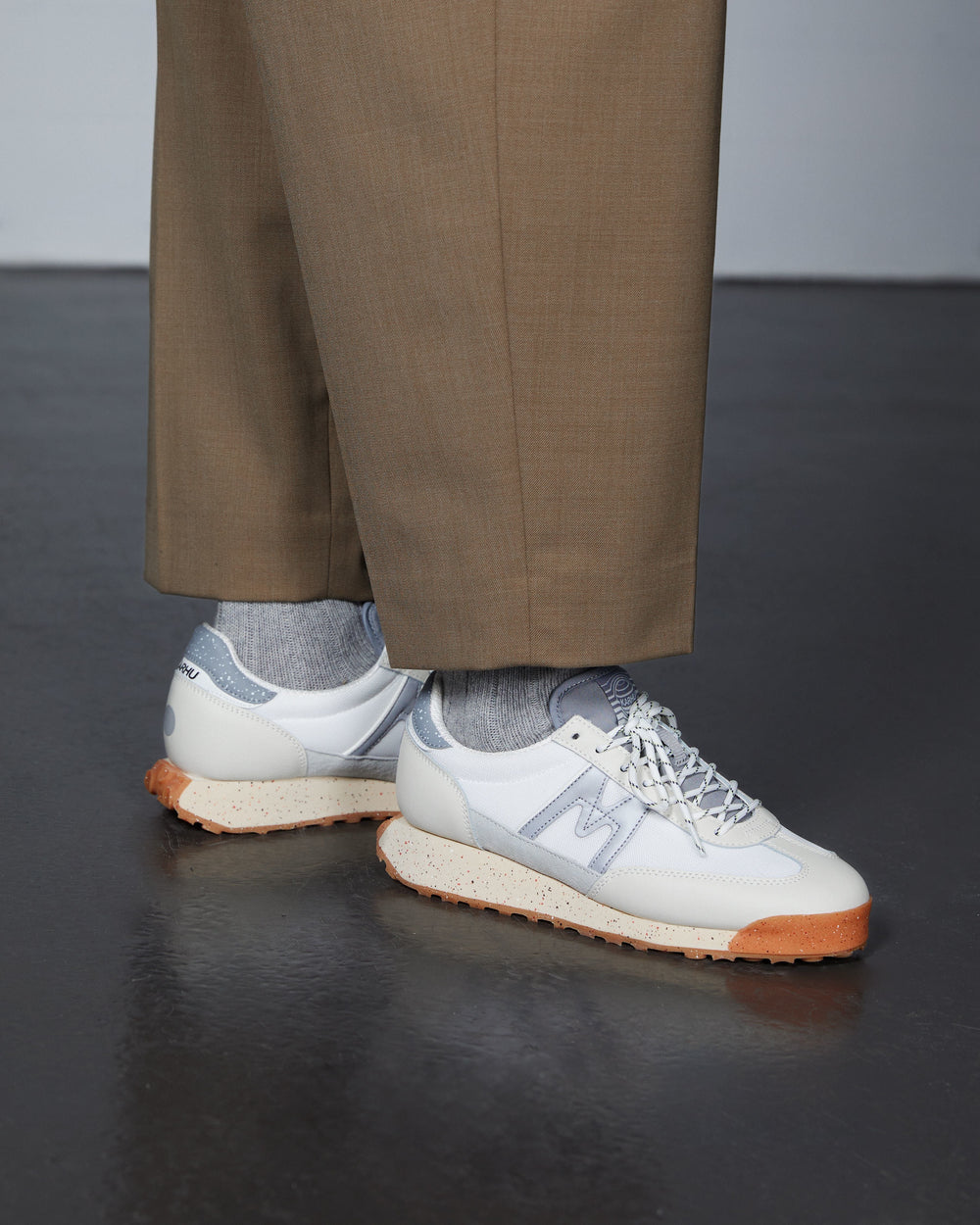 Mestari Control Lily White / Silver | Karhu near me