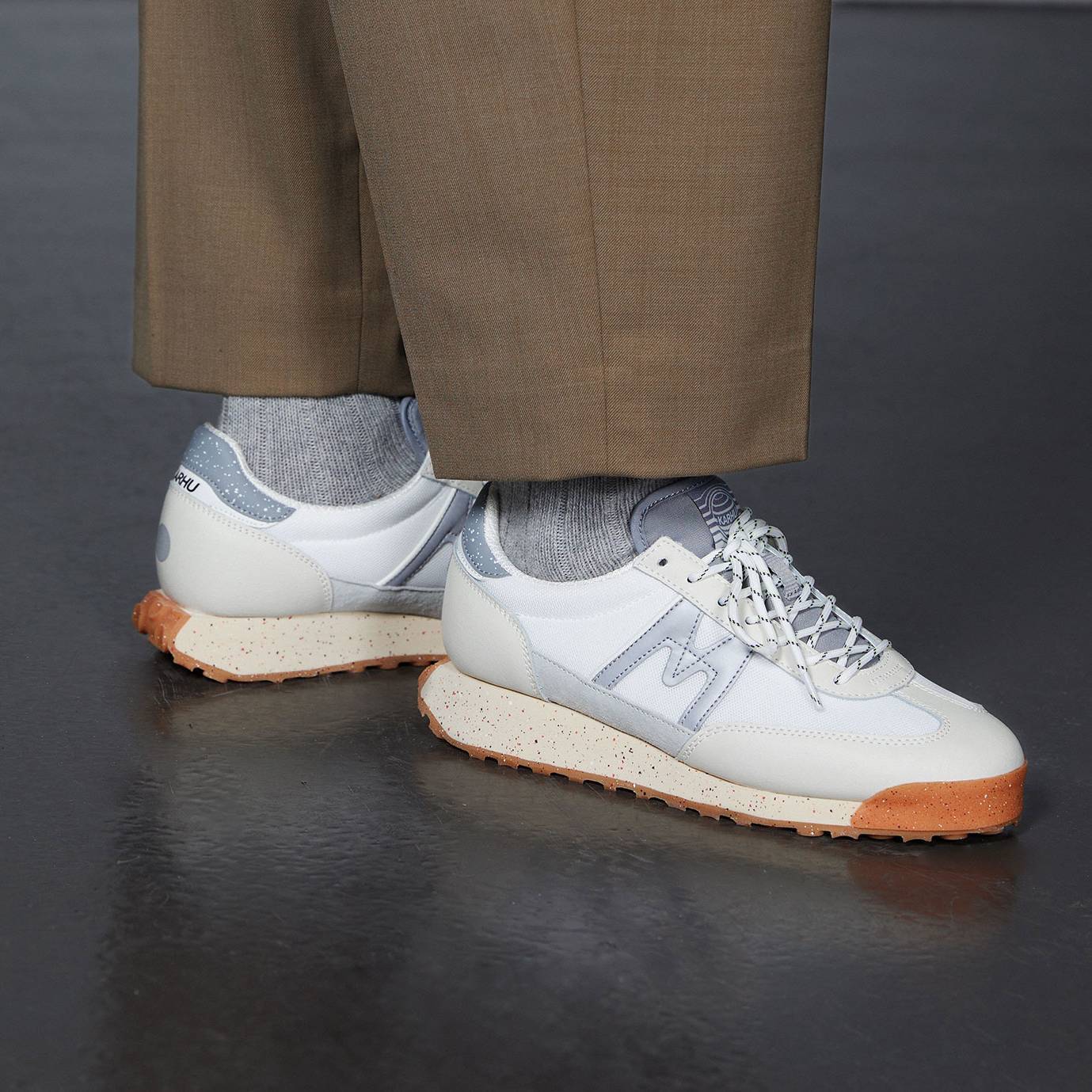 Mestari Control Lily White / Silver | Karhu near me