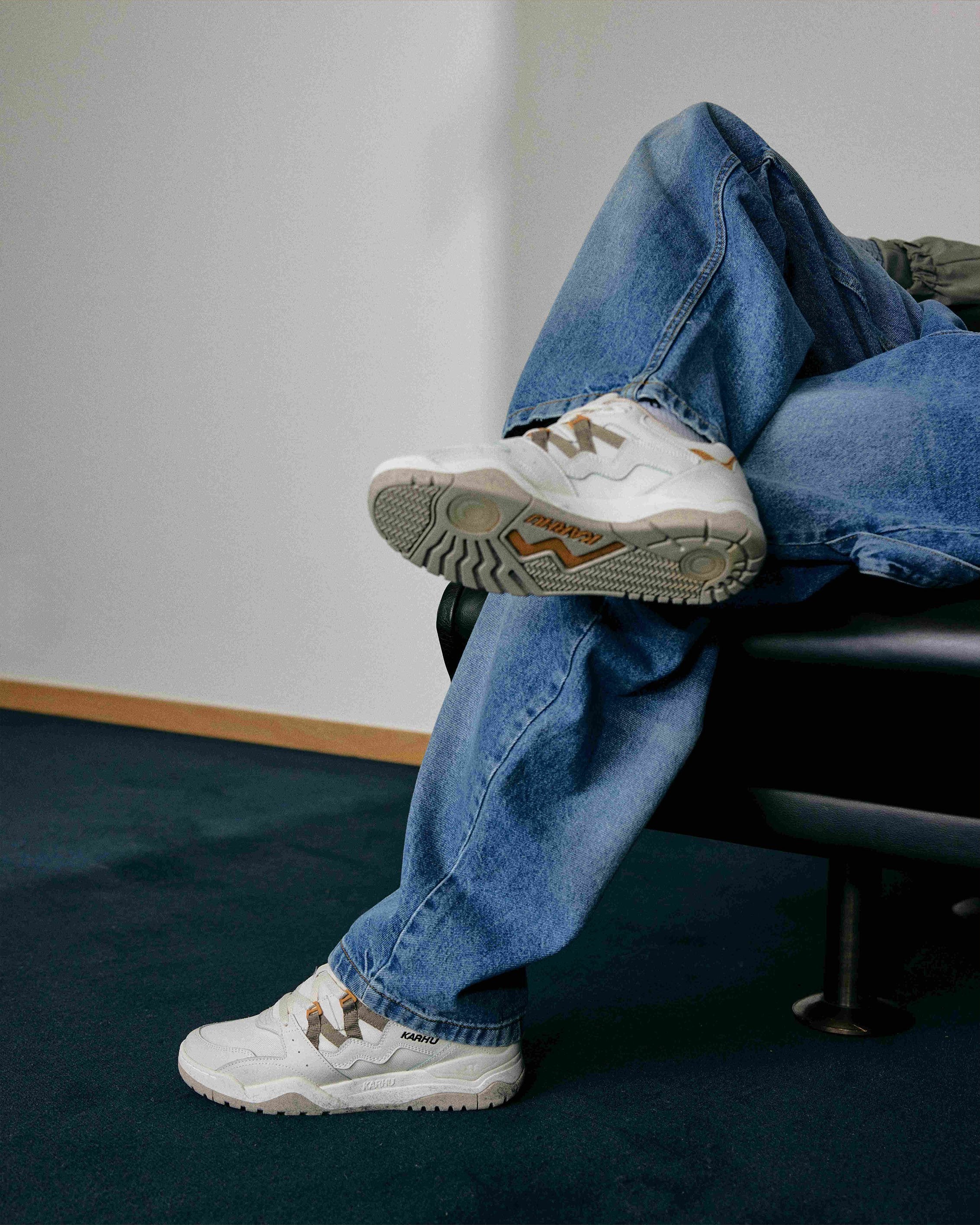 Fusion XT – Blanc de Blanc / Vintage Khaki | Karhu on sale