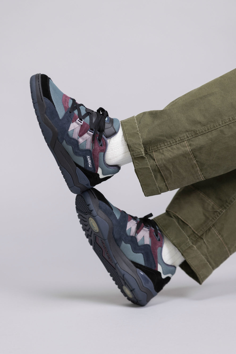 Fusion XT Jet Black / Gull - Lifestyle sneakers | Karhu US