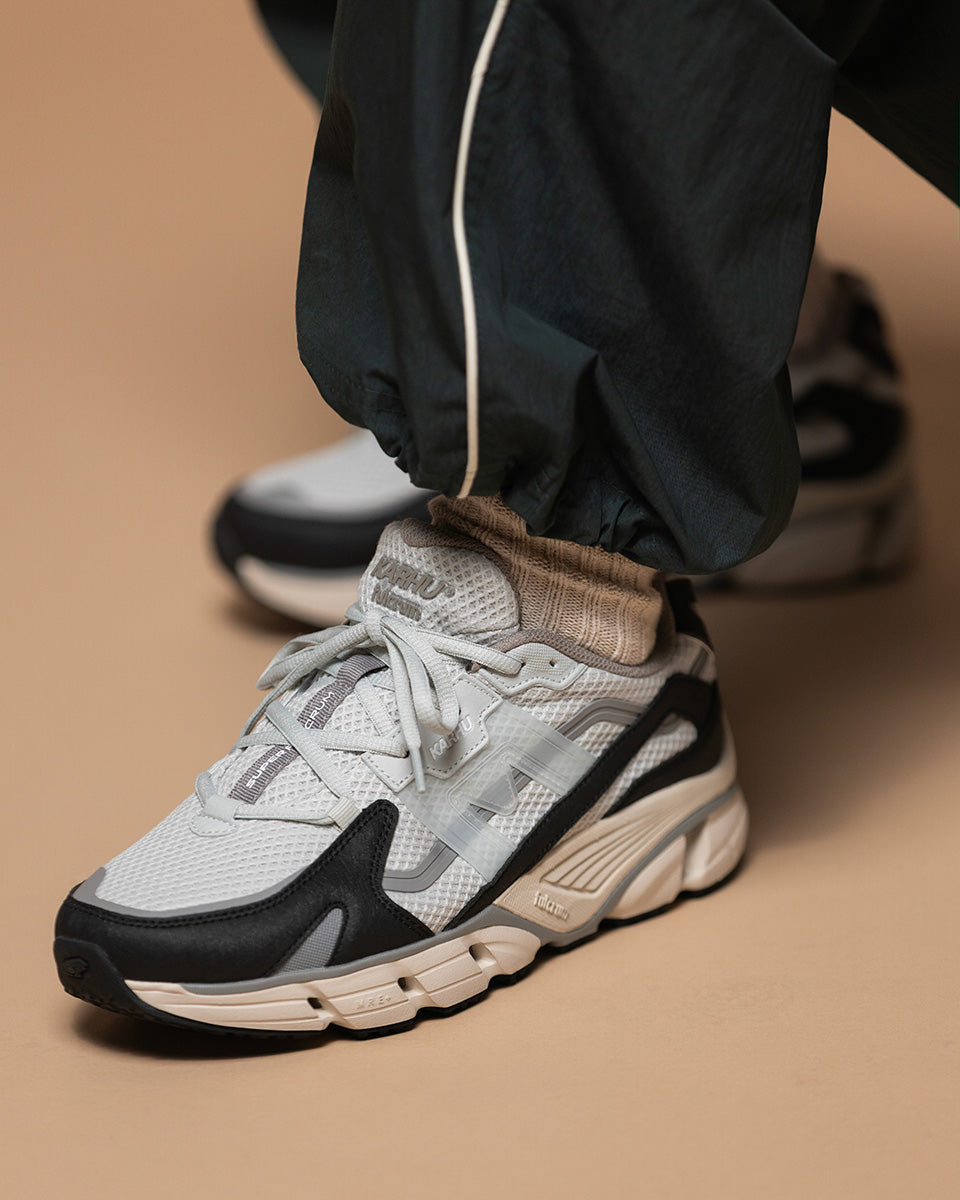Super Fulcrum Jet Black / Dawn Blue - Lifestyle sneakers | Karhu on sale