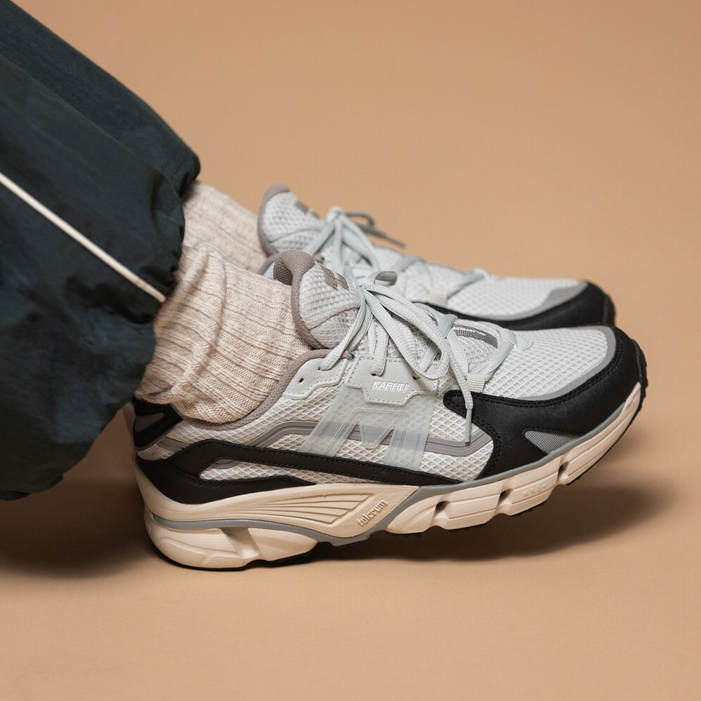 Super Fulcrum Jet Black / Dawn Blue - Lifestyle sneakers | Karhu on sale