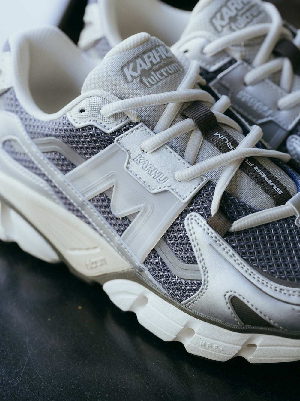 Super Fulcrum Silver / Vintage Indigo - Lifestyle sneakers | Karhu outlet
