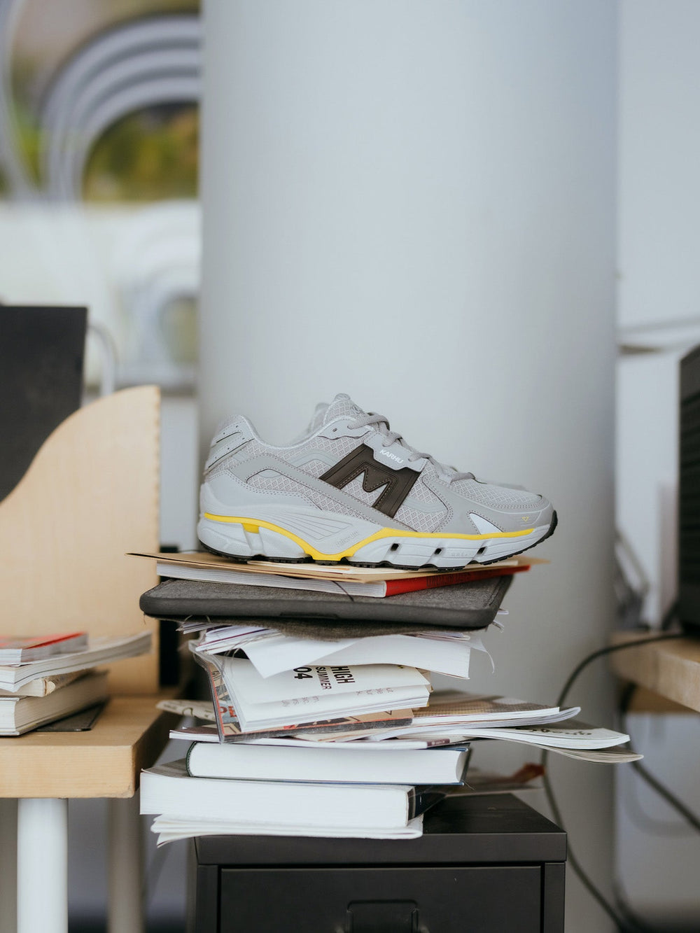 Super Fulcrum Gray Reflective / Jet Black - Lifestyle sneakers | Karhu near me